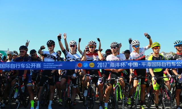 上演“速度与激情”这场摩托车赛事全程高燃